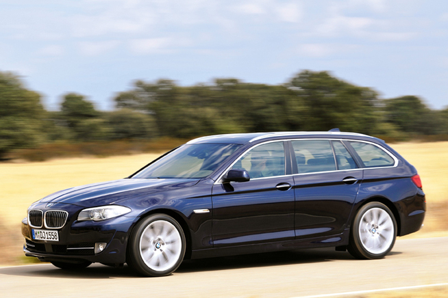 エコカー減税対象で燃費も良好 　BMWは「5シリーズ」にワゴン仕様の「5シリーズ ツーリング」を追加...