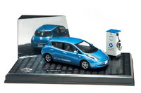 日産 「NISSAN collection」に電気自動車「リーフ」アイテムを追加