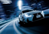 レクサスIS新車情報・購入ガイド
小規模なマイナーチェンジながら、歩行者検知式自動ブレーキが標準装...