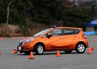 【新型日産ノート長期評価レポートvol.23】
ブレーキを使わないジムカーナ!? e-POWER ...