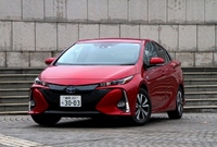 トヨタ プリウスPHV試乗記・評価
高価だが近未来を体感できる新世代PHV