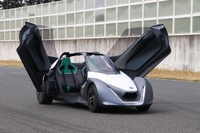 日産ブレードグライダー試乗記・評価
圧倒的な加速力&ハンドリング性能で、スポーツEVの魅力を凝縮!