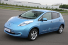 【動画あり】日産、12月発売予定の電気自動車「リーフ」に車両接近装置搭載