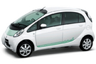三菱の電気自動車「i-MiEV(アイ・ミーブ)」がグッと価格を下げて個人向け販売スタート！ 