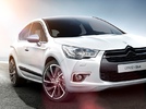 コンパクト? それともSUV? 個性で日本マーケットを狙う!【シトロエンDS4新車情報】