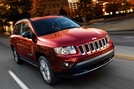 ジープなのにFF! 軽快さアピールする都会派SUVデビュー【Jeep Compass(ジープ・コンパ...