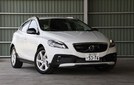 ボルボV40クロスカントリー試乗記/評価
豪華装備と1.6Lエンジンを搭載したFFのクロスカントリ...