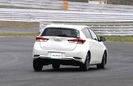 トヨタ オーリス(AURIS)試乗記・評価
街乗りでの扱いやすさ際立つ新エンジンだが、ハイオク仕様...