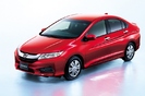 ホンダ グレイス(GRACE)新車情報・購入ガイド
パワフルな直噴1.5Lエンジン搭載し、燃費は2...
