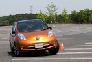 日産リーフ試乗記・評価
リーフでジムカーナ? 素人クルマ好き女子が「リーフの隠された真実を暴く?」