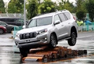 トヨタ ランドクルーザープラド新車情報・購入ガイド
2度目のフェイスチェンジでイケメンに?