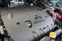 三菱 RVR 1.8リッターエンジン