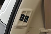トヨタ ランドクルーザー プラド サードシート収納スイッチ