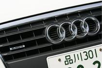 アウディ A4/A4アバント 2.0TFSI Sラインパッケージ フロントグリル