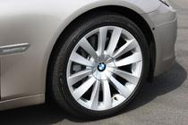 BMW 750Li 18インチタイヤ＆アルミホイール
