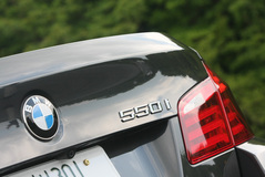 BMW 5シリーズ 550i エンブレム