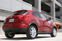 日産 JUKE(ジューク) リア周り