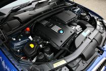 BMW 3シリーズ 3リッターターボ直6エンジン