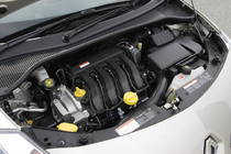 ルノー ルーテシア「イニシャル・パリ」　1.6リッター DOHC 16V K4M型エンジン