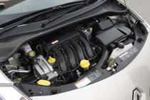 ルノー ルーテシア「イニシャル・パリ」 1.6リッター DOHC 16V K4M型エンジン