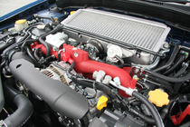 スバル 新型 インプレッサ WRX STI 4ドア 水平対向4気筒 2リッター ターボ エンジン
