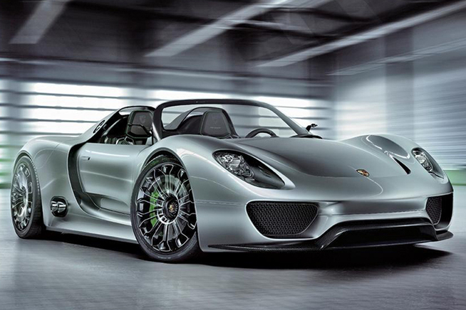 エコとスポーツを両立した新型スパイダー 　ポルシェは、新型「918スパイダー」の生産にゴーサインを出...