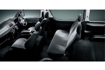 トヨタ 新型 レジアスエース ロングバン スーパーGL[2WD/3000ディーゼル2/5人乗り・5ドア][オプション装着車]　インテリア