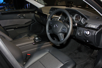 メルセデスベンツ 新型 Eクラス セダン「E350 BlueTEC(ブルーテック) アバンギャルド」　インパネ