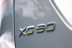 ボルボ 新型 XC60 T5 SE エンブレム