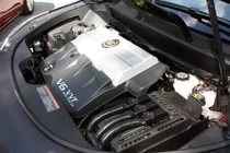キャデラック 新型「SRX クロスオーバー プレミアム」　V6直噴3.0リッターエンジン