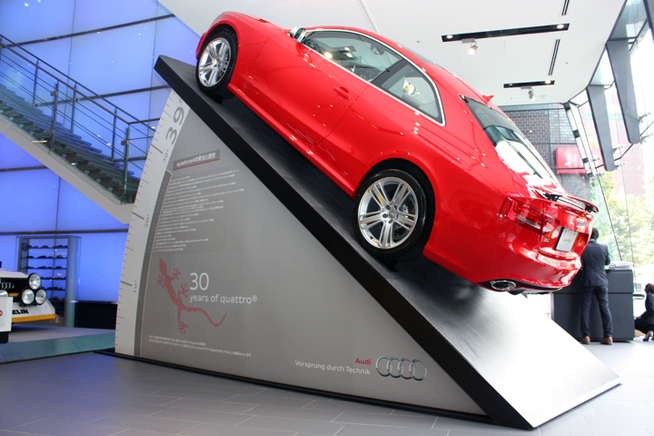 アウディフォーラム東京に展示された新型「Audi RS5」