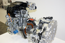 ホンダ フィット ハイブリッド　ハイブリッドシステム「IMA(integrated Motor Assist)」+1.3リッター i-VTECエンジン