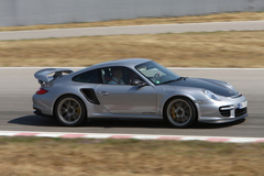 最大のライバル「ポルシェ911GT2 RS」