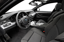 ニュー BMW 5シリーズ　M Sports パッケージ[画像は欧州仕様車]　インテリア