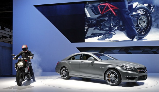 LAショーでは新型「CLS 63AMG」を発表するとともに、ドゥカティとの提携も発表された Bクラス...