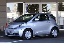 トヨタ iQ EV フロントビュー