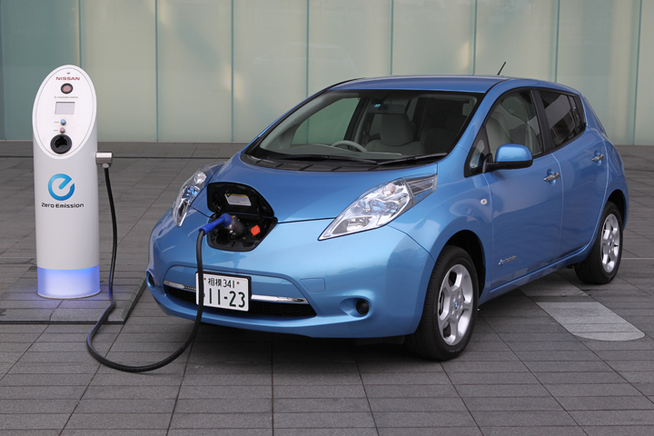 「日産 リーフ」電気自動車[画像は日本仕様車] 新たな歴史の瞬間！ EV(電気自動車)で世界初の欧州...