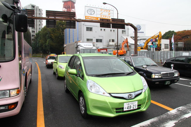 　お次は国道1号線で、都内から横浜へ。30kmほどの旅路で、時間にしたら1時間少々といったところか。...