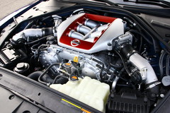 日産 GT-R 2011年モデル エンジン
