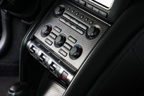 日産 GT-R 2011年モデル センターコンソール
