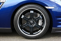 日産 GT-R 2011年モデル ホイール＆タイヤ