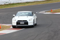 日産 GT-R 2011年モデル サーキット 走り