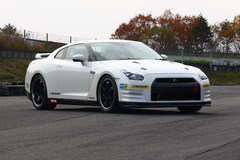 日産 GT-R 2011年モデル Club Track edition フロントビュー