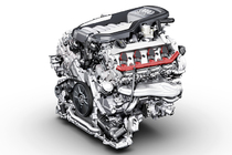 新開発　V8 4.2リッター ガソリン直噴FSIエンジン