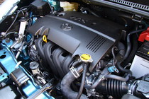 トヨタ 新型ヴィッツ RS 1.5リッターエンジン