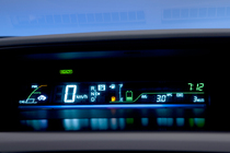 トヨタ 新型 ハイブリッドワゴン「Prius v(プリウス・ブイ)」[北米仕様車]　メーター　画像