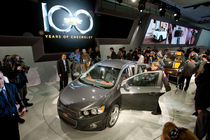 GM シボレー 新型コンパクトカー「ソニック」[2011年デトロイトモーターショー会場にて]　会場の模様　画像