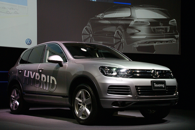 VW 新型 トゥアレグ ハイブリッド ハイブリッドとV6モデルの2タイプをラインナップ ボディサイド...