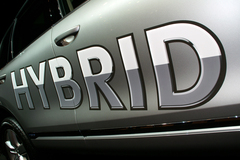 VW 新型 トゥアレグ ハイブリッド　サイドのデカールは特別装備