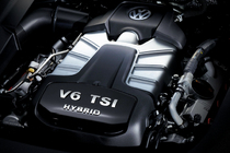 VW 新型 トゥアレグ ハイブリッド　V6 TSIエンジン　画像